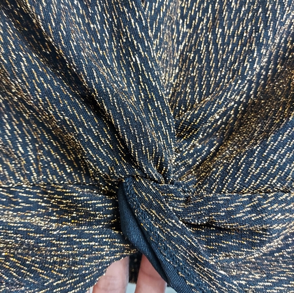 NWT Womens Forever 21 Black and Gold metallic Long Sleeve Knit Top - Picture 5 of 10